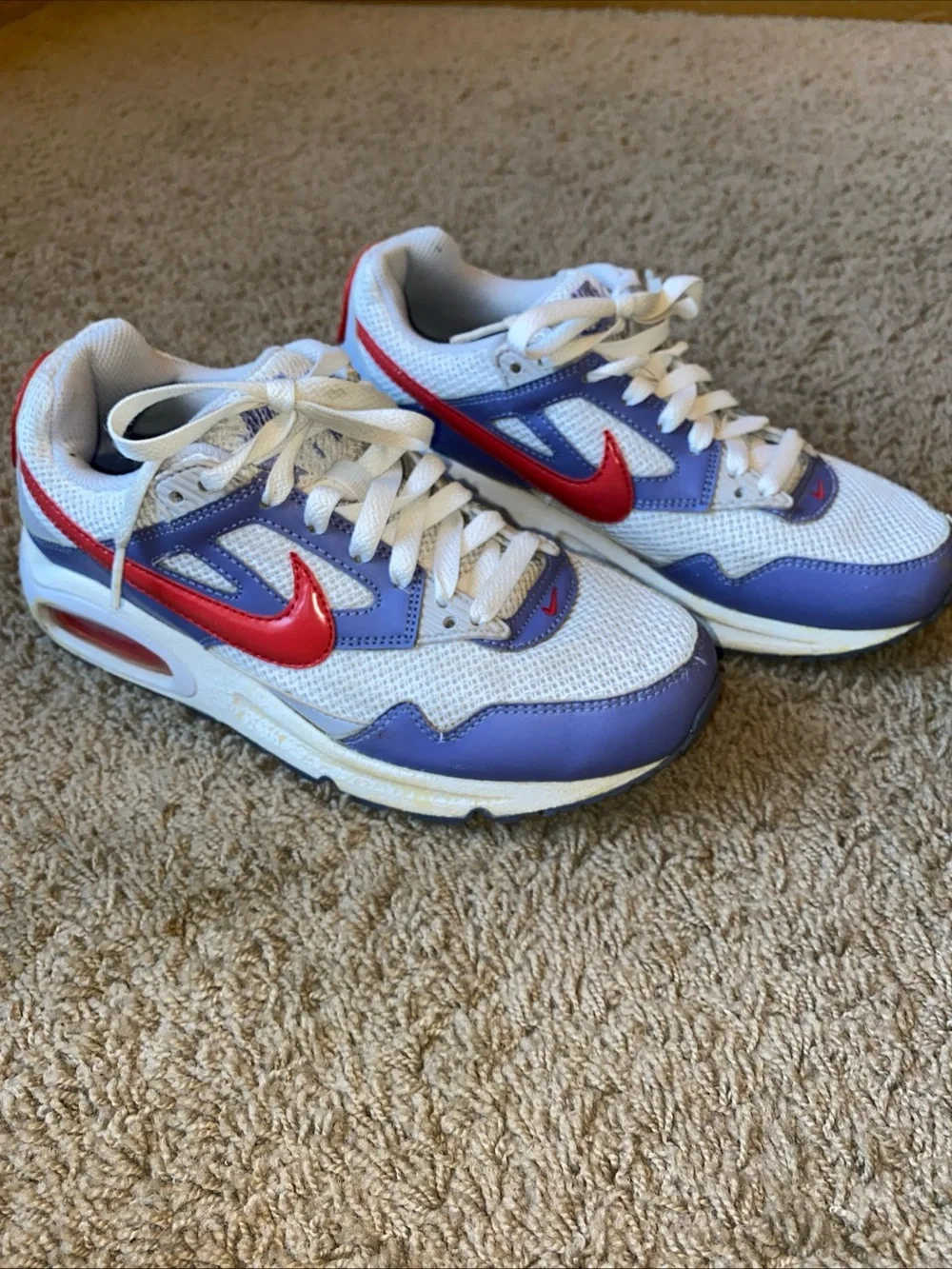 Nike Air Max Skyline Sneakers Womens 8 White Purple Red 343904-162 Retro 2012